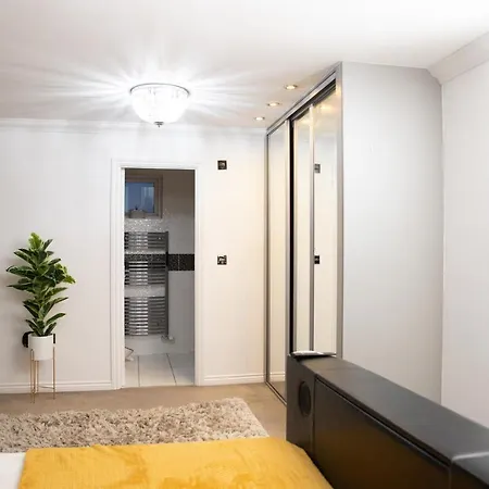 Broughton Haven 5 Beds House Free Wifi, Free Parking, Netflix Apartment Milton Keynes Exterior photo