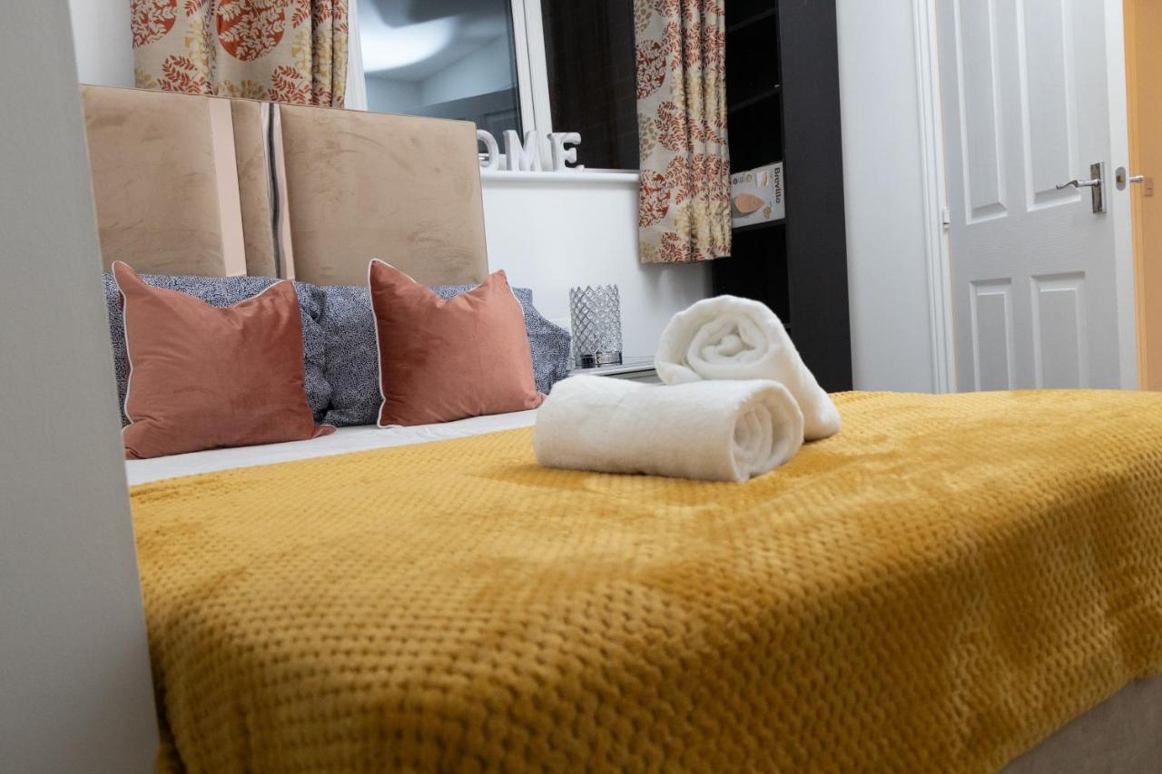 Broughton Haven 5 Beds House Free Wifi, Free Parking, Netflix Apartment
