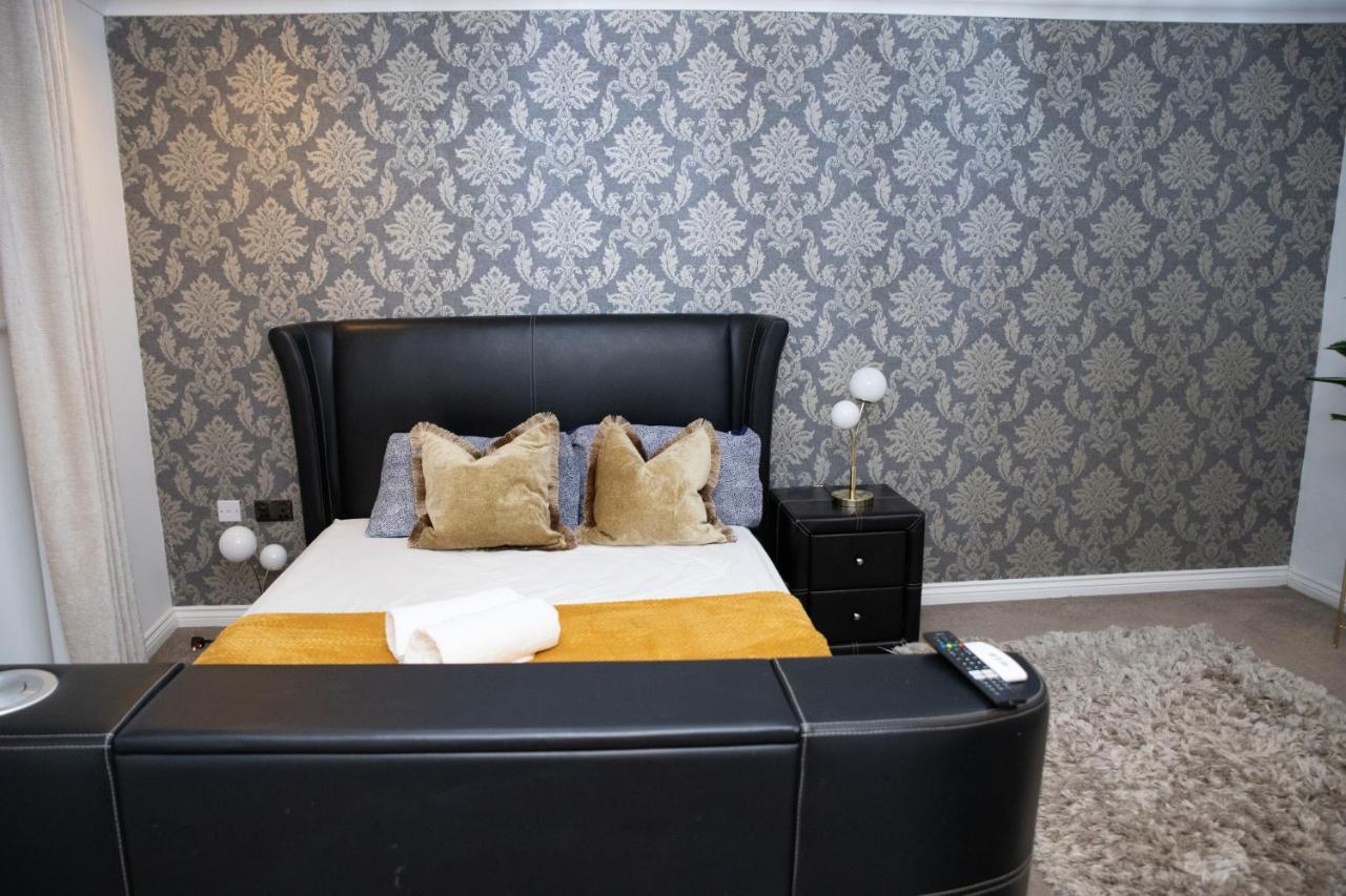 Broughton Haven 5 Beds House Free Wifi, Free Parking, Netflix